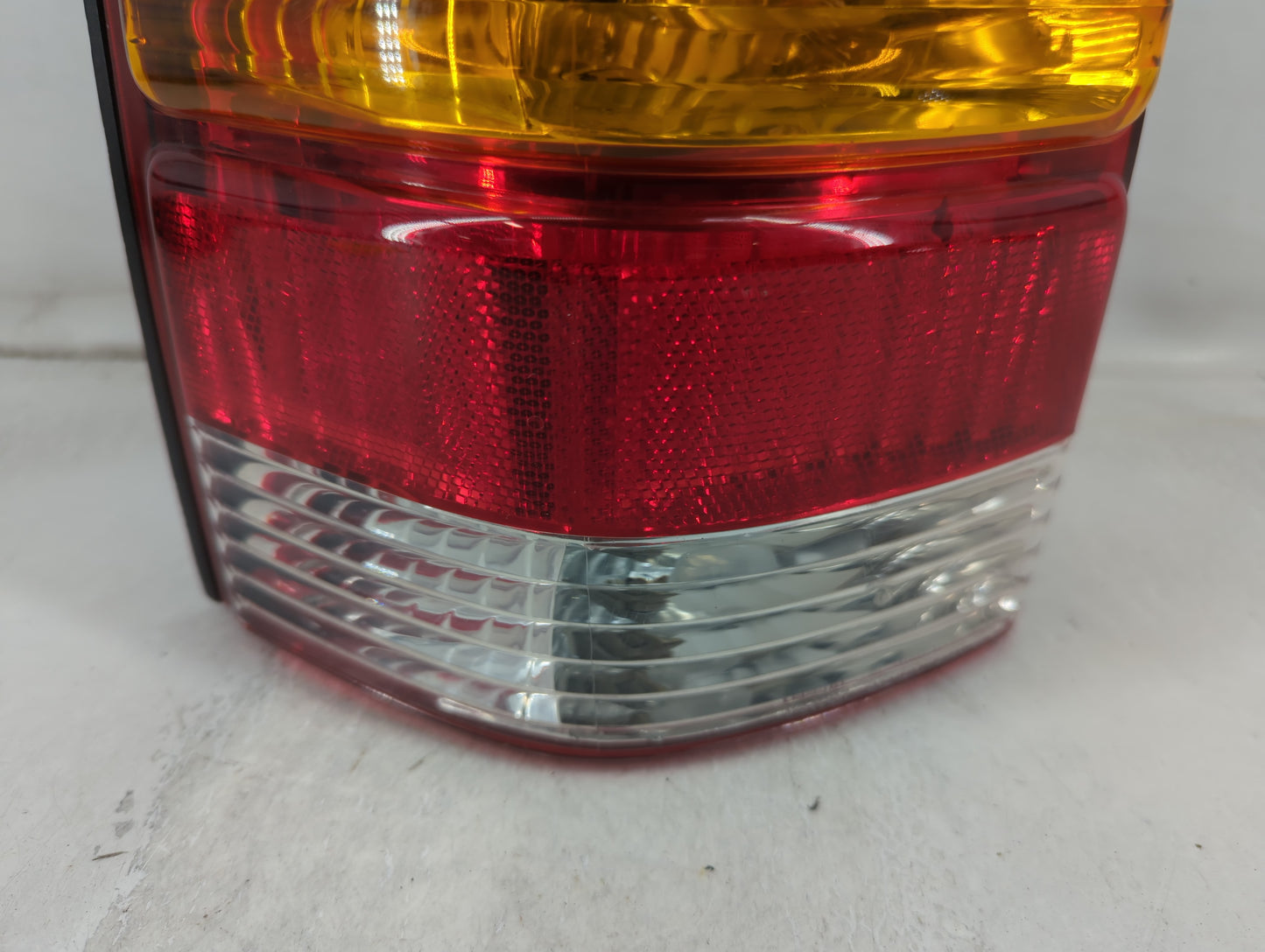 2003 Escape Escape Tail Light Assembly Driver Left OEM Fits Fits 2001 2002 2004 2005 2006 2007 OEM Used Auto Parts - Oemused