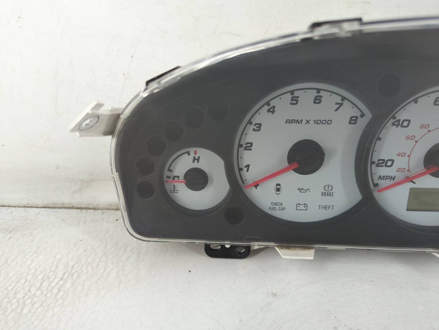 2003 Escape Escape Instrument Cluster Speedometer Gauges Fits Fits 2004 OEM Used Auto Parts - Oemusedautoparts1.com