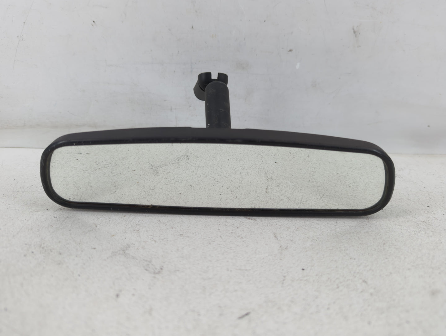 2003 Escape Escape Interior Rear View Mirror Replacement OEM P/N:E8011681 Fits OEM Used Auto Parts - Oemusedautoparts1.com