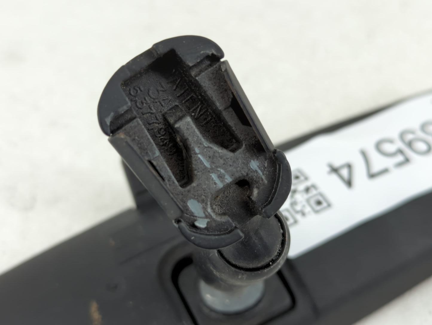 2003 Escape Escape Interior Rear View Mirror Replacement OEM P/N:E8011681 Fits OEM Used Auto Parts - Oemusedautoparts1.com