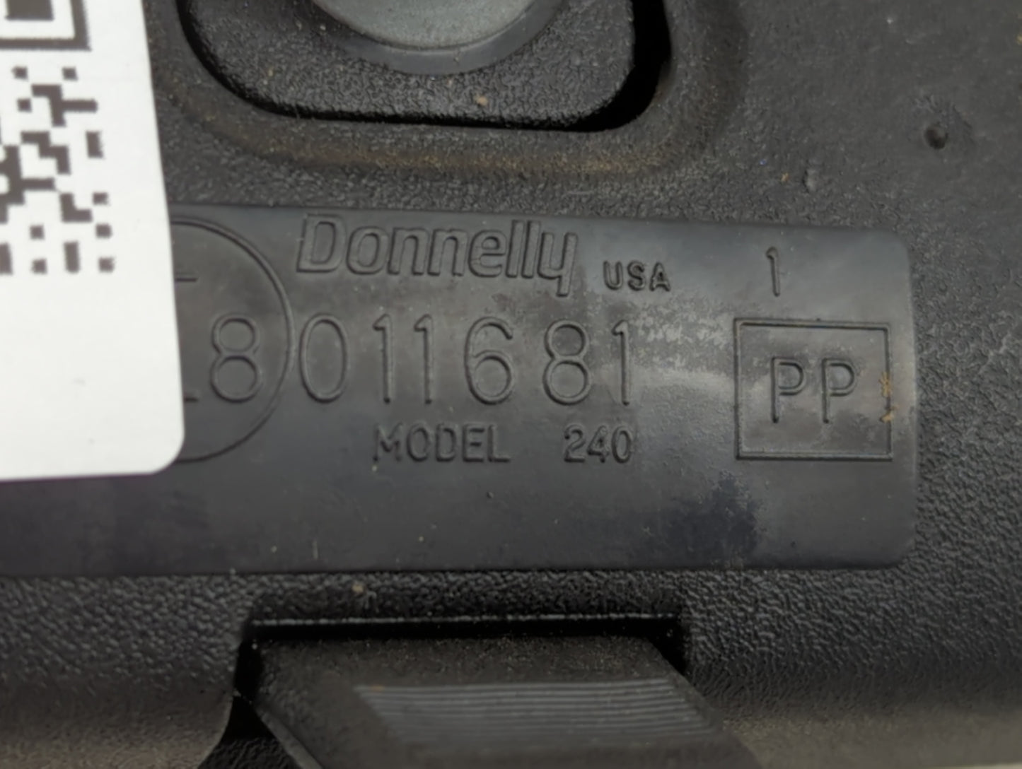 2003 Escape Escape Interior Rear View Mirror Replacement OEM P/N:E8011681 Fits OEM Used Auto Parts - Oemusedautoparts1.com