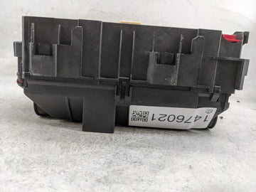 2003-2005 Ford Crown Victoria Fusebox Fuse Box Panel Relay Module P/N:F0AB-14B192-AA Fits Fits 2003 2004 2005 OEM Used Auto Parts