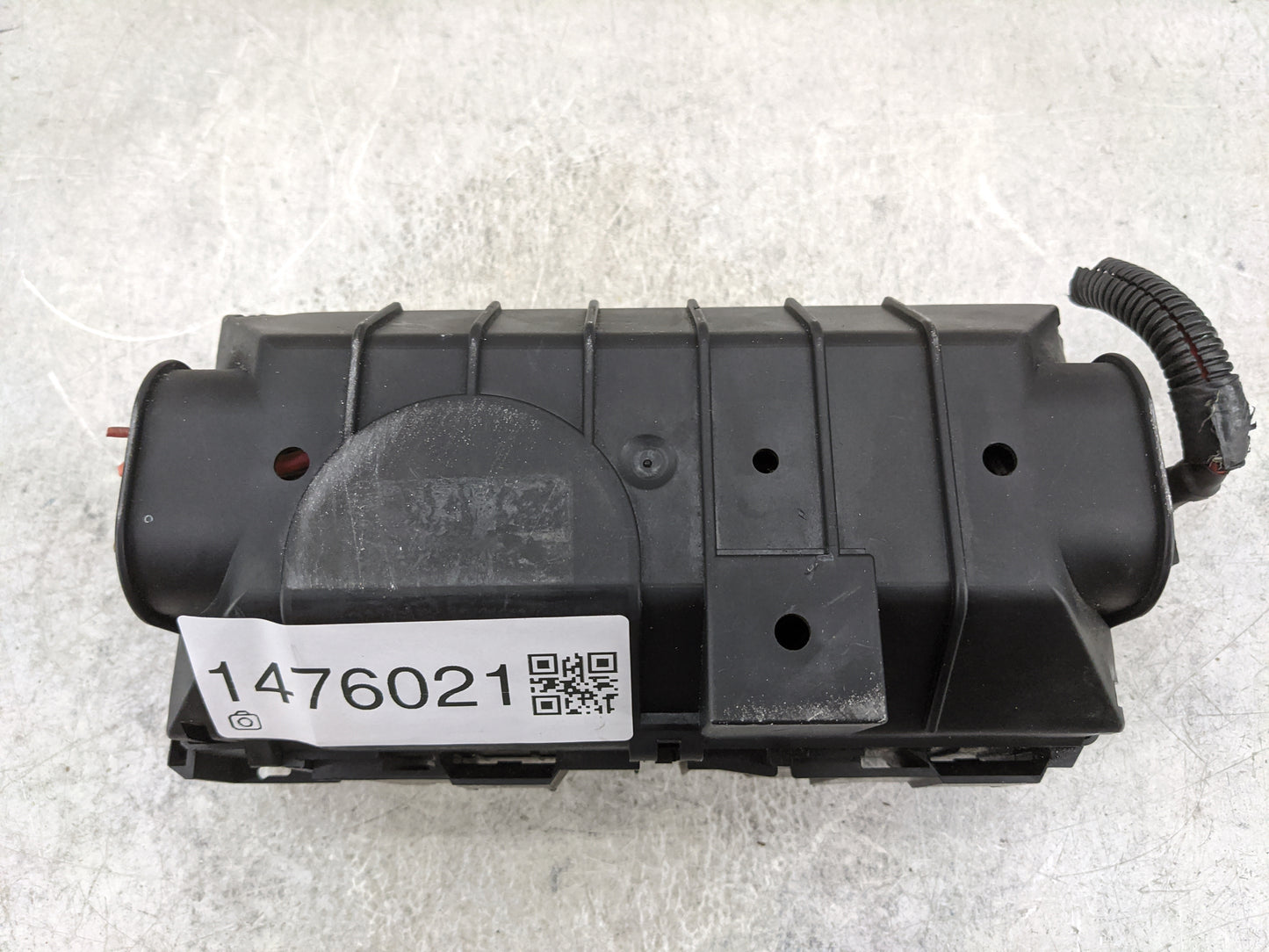 2003-2005 Ford Crown Victoria Fusebox Fuse Box Panel Relay Module P/N:F0AB-14B192-AA Fits Fits 2003 2004 2005 OEM Used Auto 