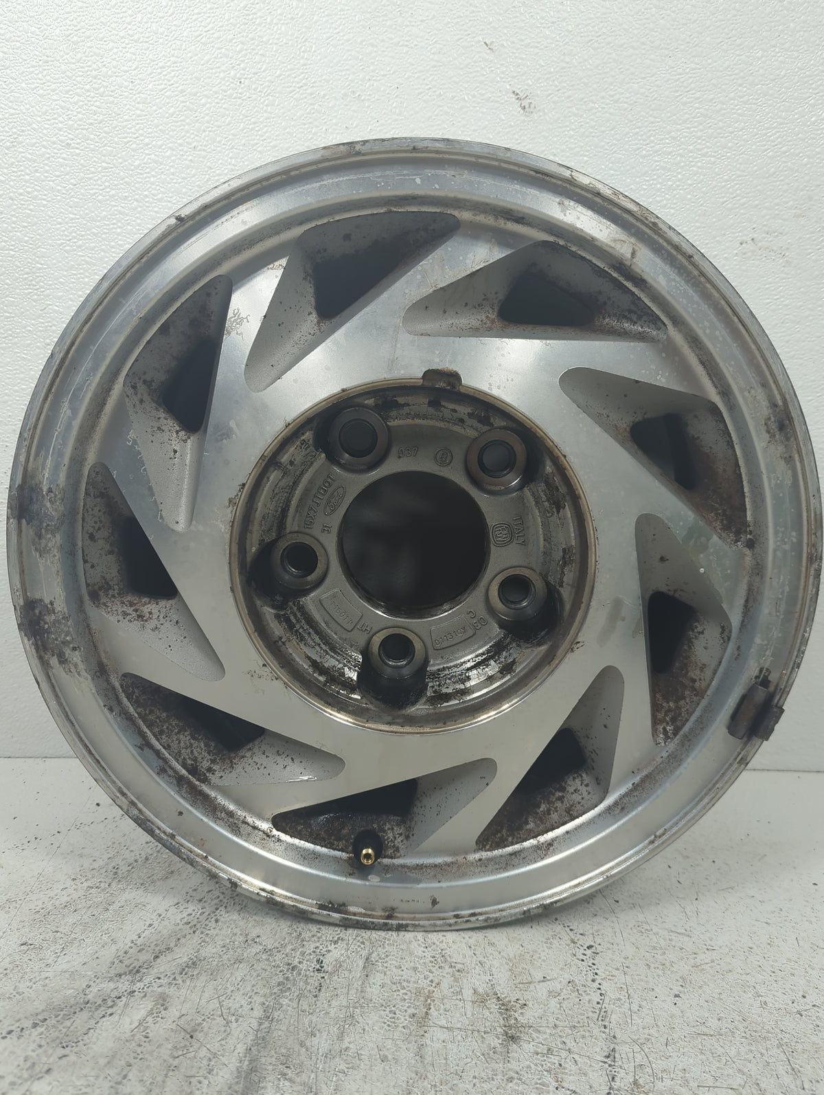 2003-2003 Ford E-150 Club Wagon Oem Wheel Rim 5000792 - Oemusedautoparts1.com