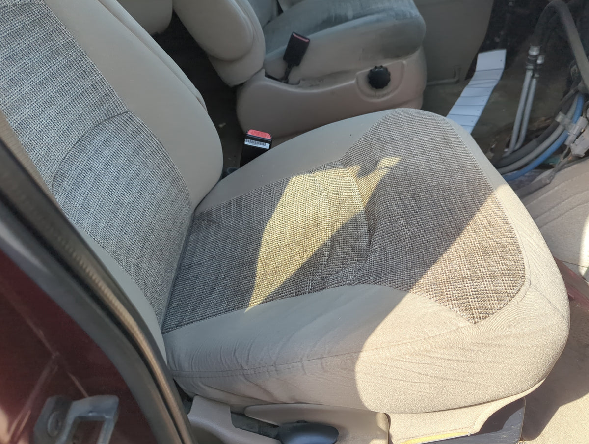 2003-2005 Ford E-150 Club Wagon Passenger Front Seat Oem - Oemusedautoparts1.com