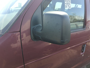 2003-2005 Ford E-150 Club Wagon Driver Side View Mirror - Left Door Mirror OEM Used - Oemusedautoparts1.com