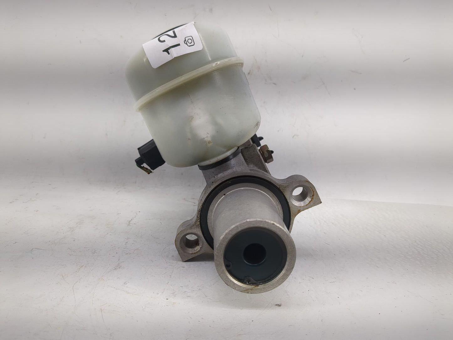 1999-2000 Ford E-350 Econoline Brake Master Cylinder - Oemusedautoparts1.com
