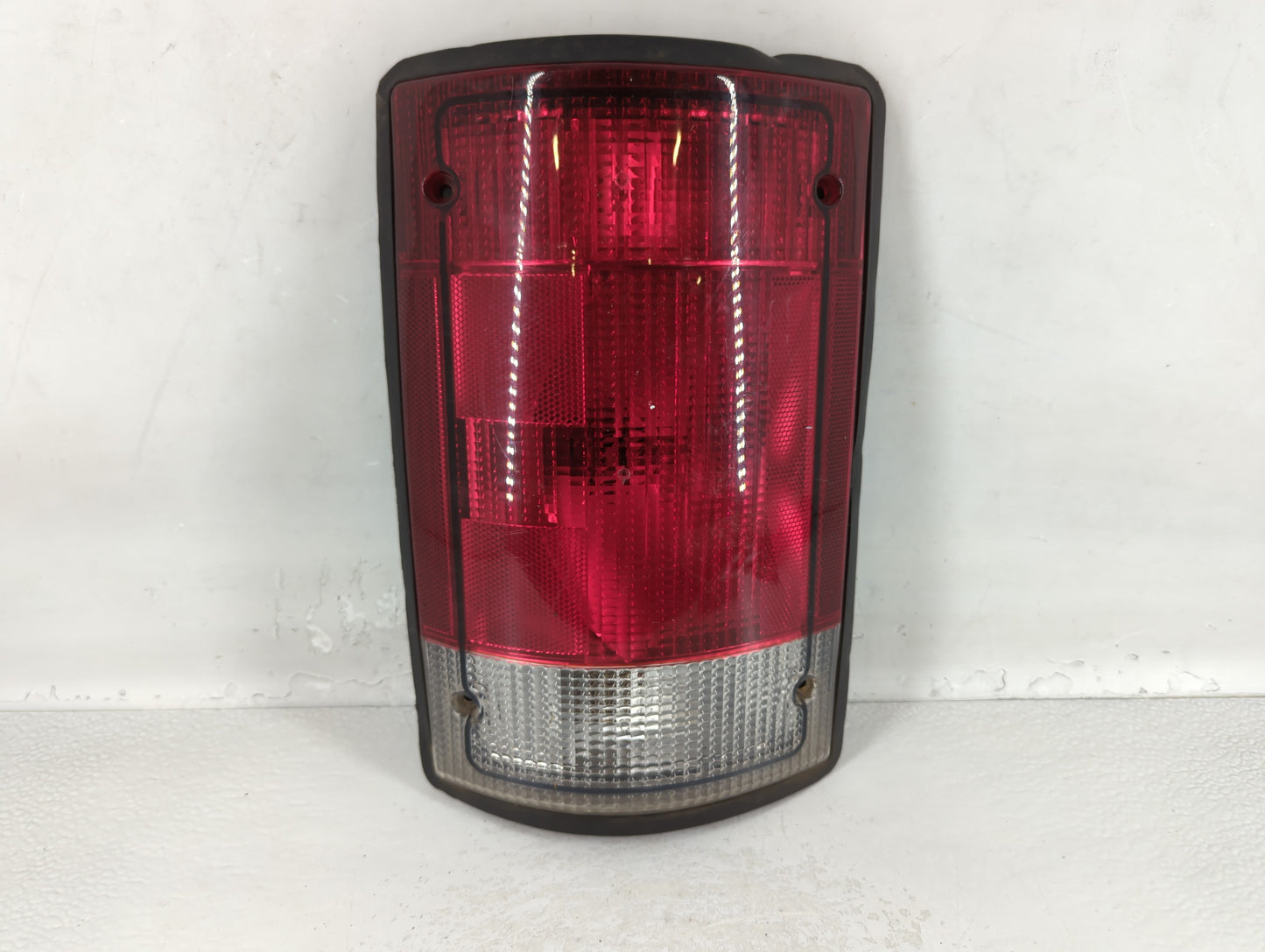 1995-2002 Ford E-350 Econoline Tail Light Assembly Driver Left OEM P/N:F7UB-13441-AA Fits OEM Used Auto Parts - Oemusedautop