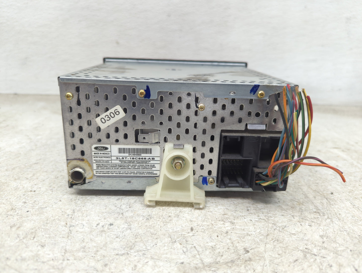 2003 Ford E350 Radio AM FM Cd Player Receiver Replacement P/N:3L5T-18C868-AB Fits Fits 2000 2001 2002 2004 OEM Used Auto Par