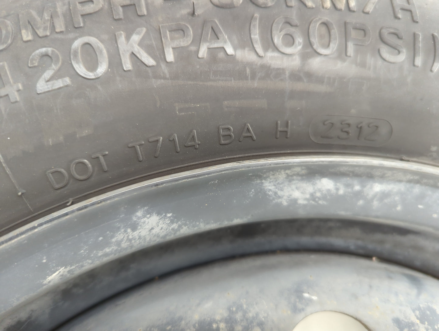 2001-2004 Ford Escape Spare Donut Tire Wheel Rim Oem - Oemusedautoparts1.com