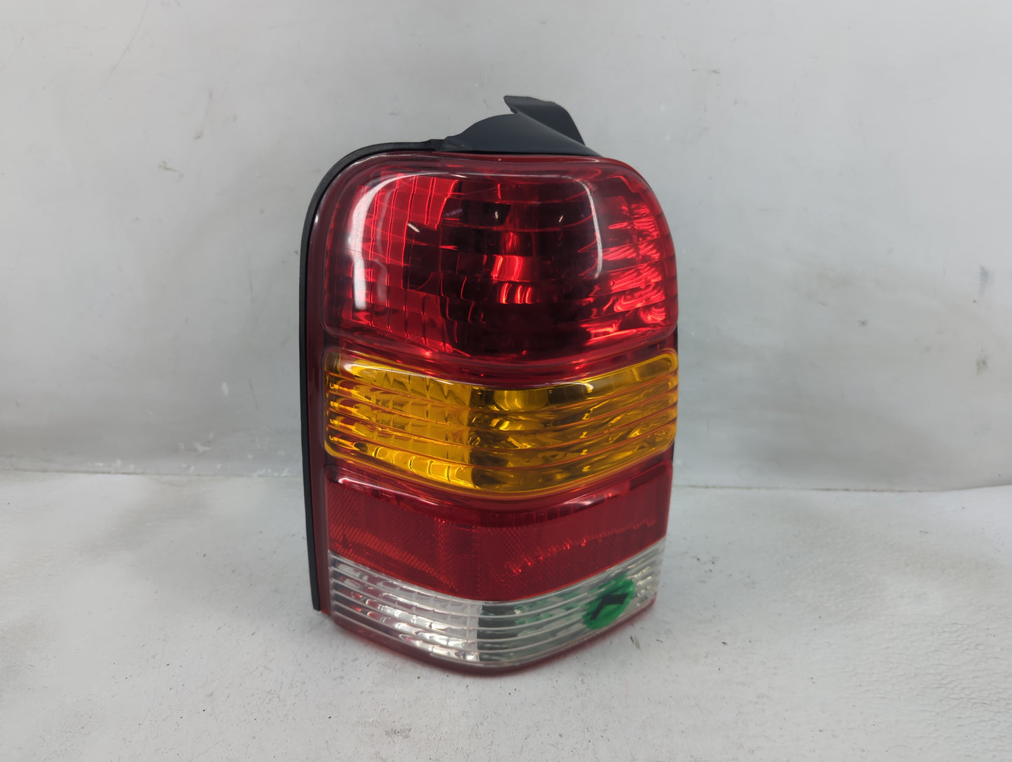 2001-2007 Ford Escape Tail Light Assembly Driver Left OEM Fits Fits 2001 2002 2003 2004 2005 2006 2007 OEM Used Auto Parts -
