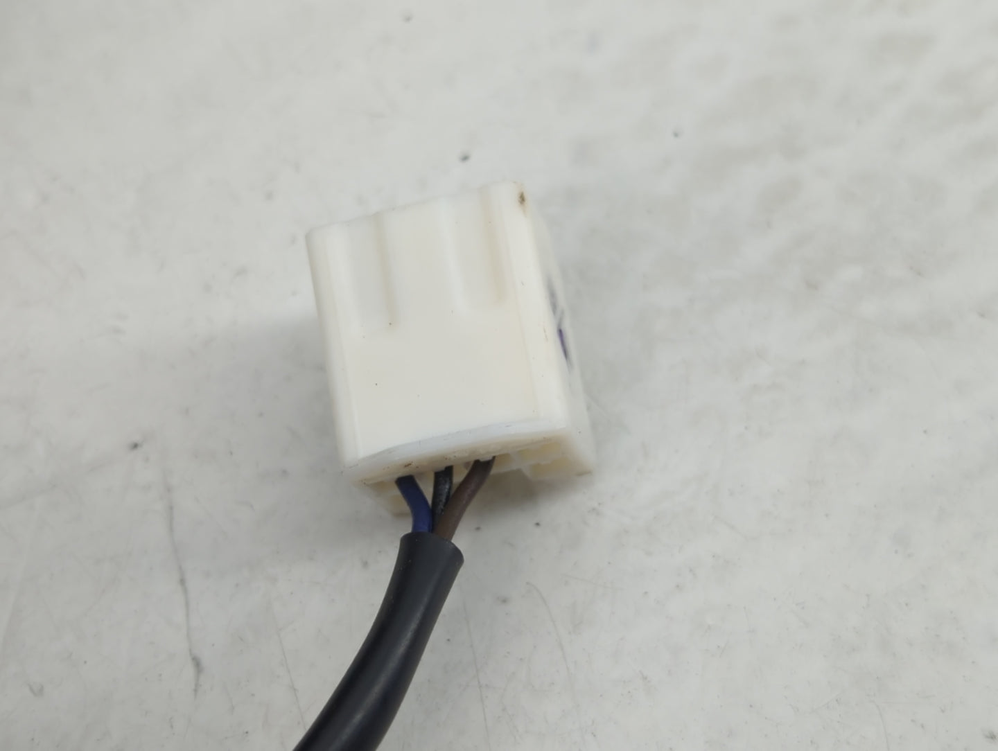 2001-2007 Ford Escape Side Mirror Replacement Driver Left View Door Mirror P/N:3L84 17683 Fits OEM Used Auto Parts - Oemused