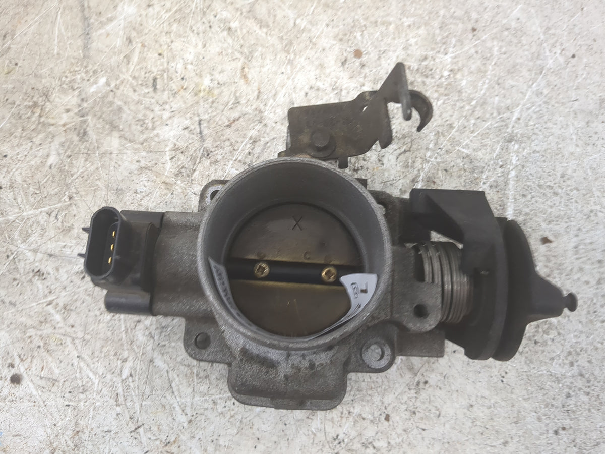 2002-2004 Ford Escape Throttle Body Fits Fits 2002 2003 2004 OEM Used Auto Parts - Oemusedautoparts1.com