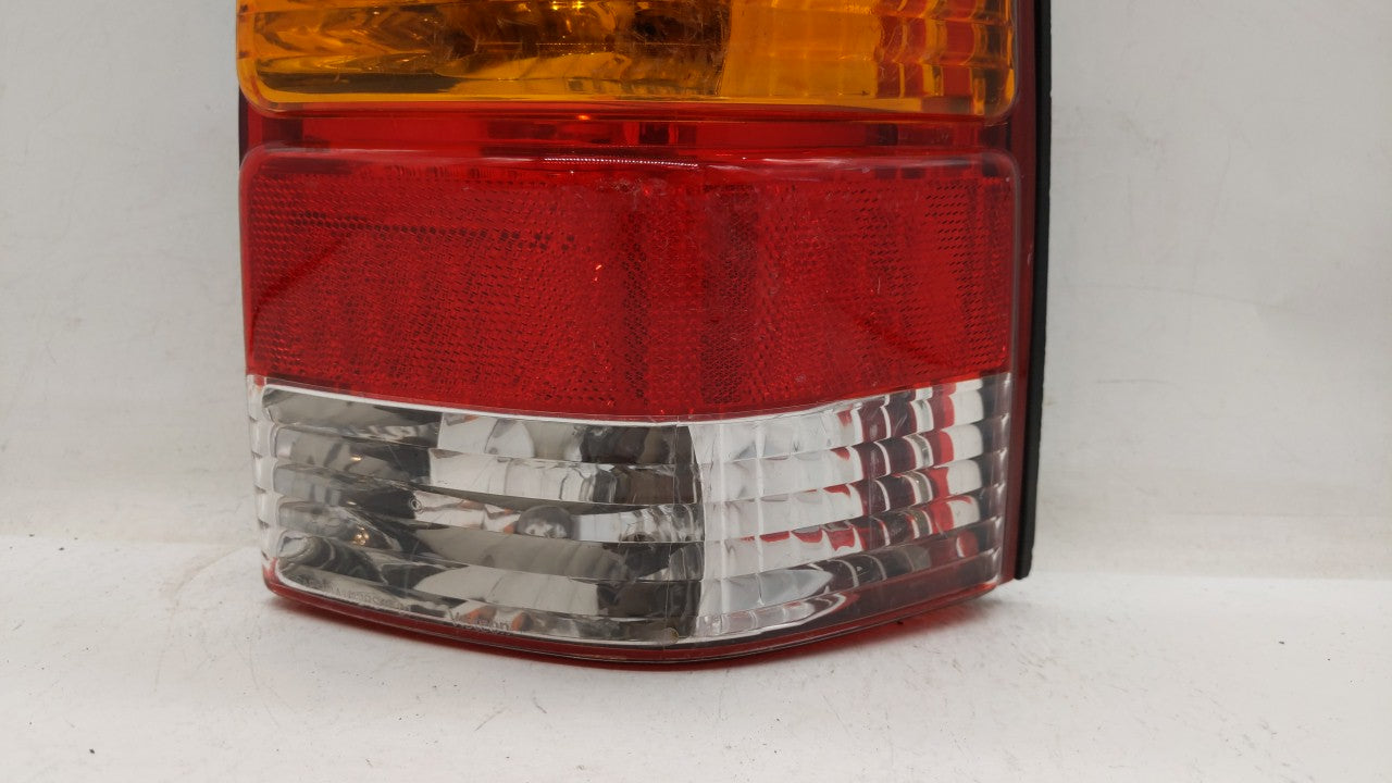2001-2007 Ford Escape Tail Light Assembly Passenger Right OEM P/N:4L84-13B504-D Fits Fits 2001 2002 2003 2004 2005 2006 2007