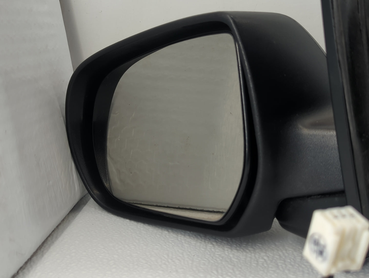 2001-2007 Ford Escape Driver Side View Mirror - Left Door Mirror OEM Used - Oemusedautoparts1.com