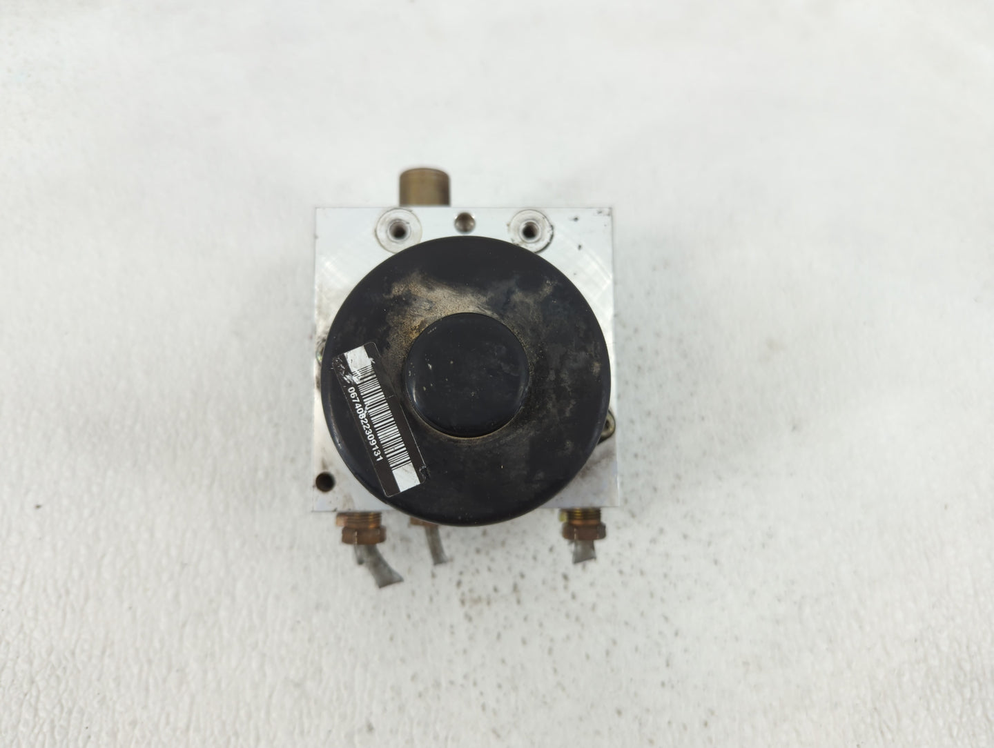 2003 Ford Expedition ABS Pump Control Module Replacement P/N:2L14-2C340-BM Fits OEM Used Auto Parts - Oemusedautoparts1.com