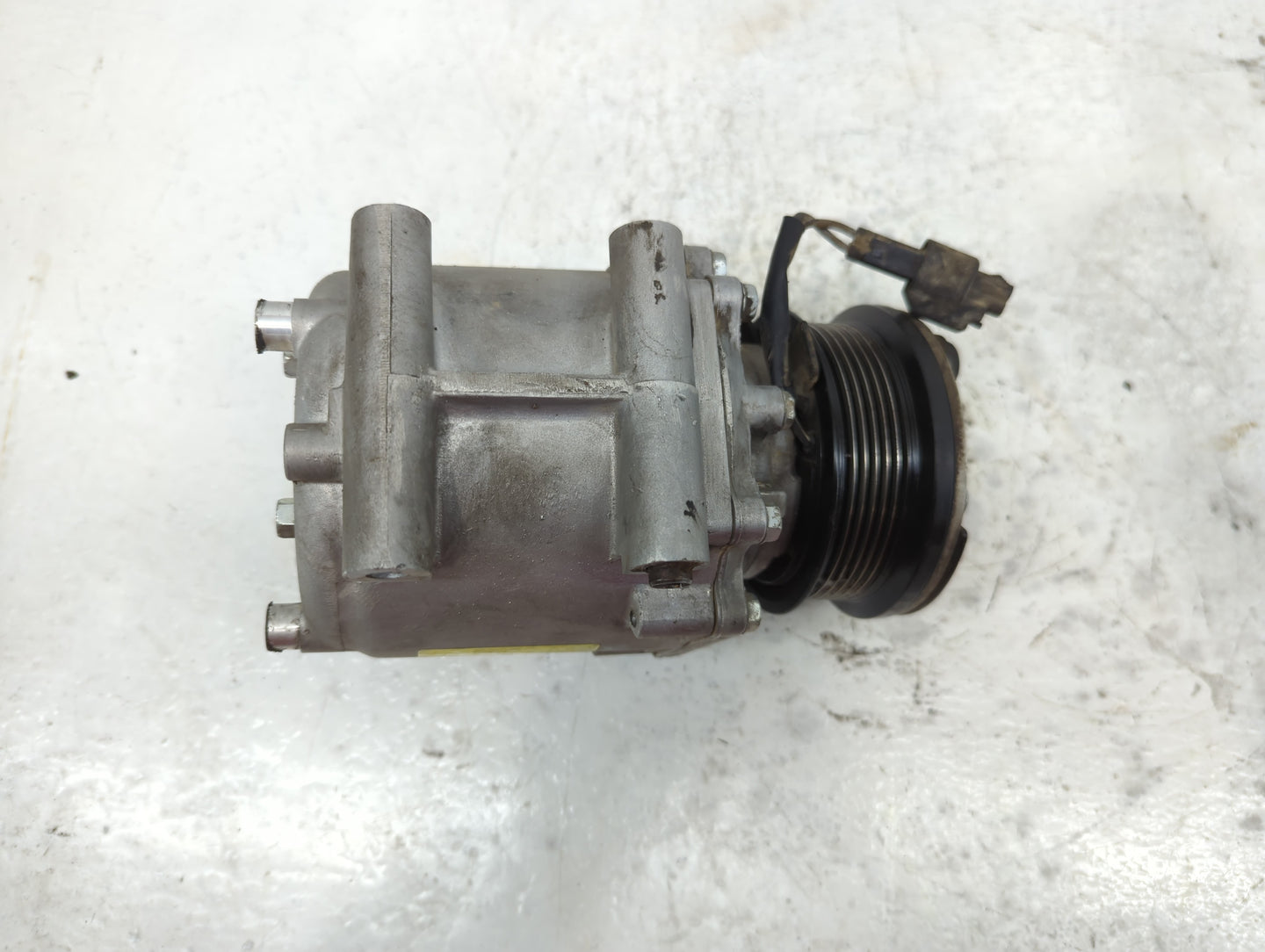 Ford Expedition Air Conditioning A/c Ac Compressor Oem - Oemusedautoparts1.com
