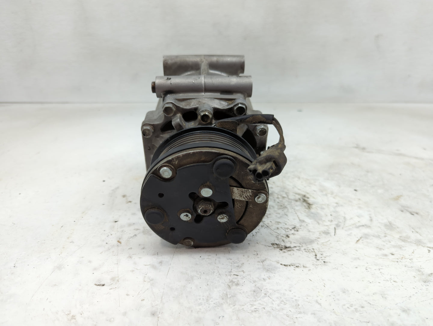 Ford Expedition Air Conditioning A/c Ac Compressor Oem - Oemusedautoparts1.com