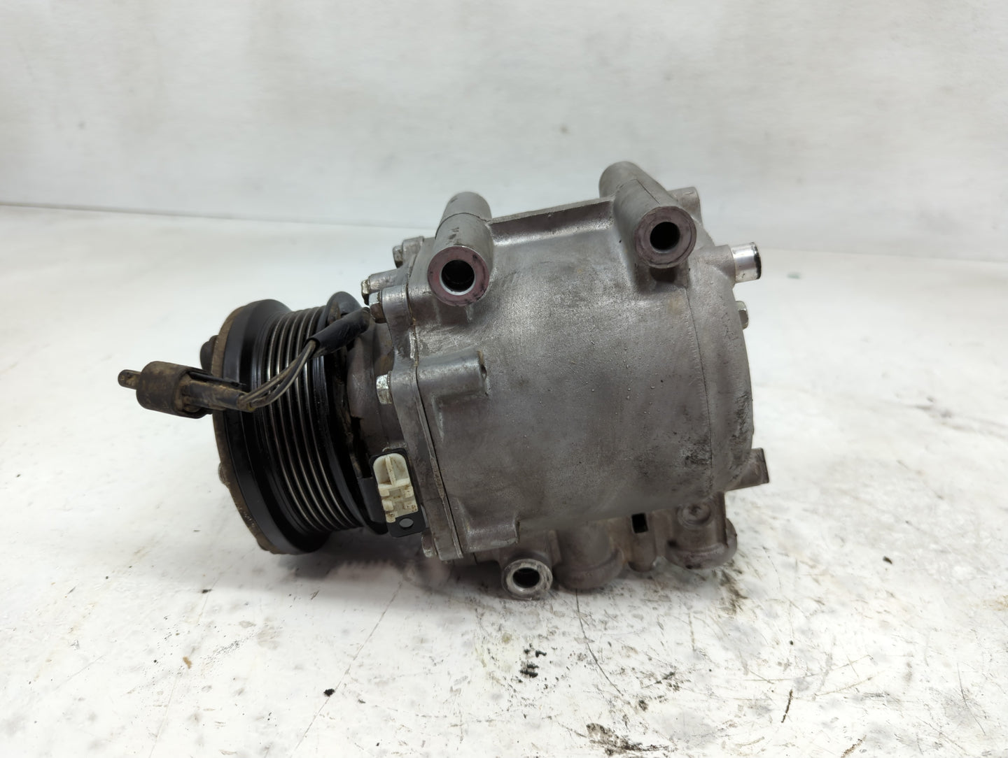 Ford Expedition Air Conditioning A/c Ac Compressor Oem - Oemusedautoparts1.com