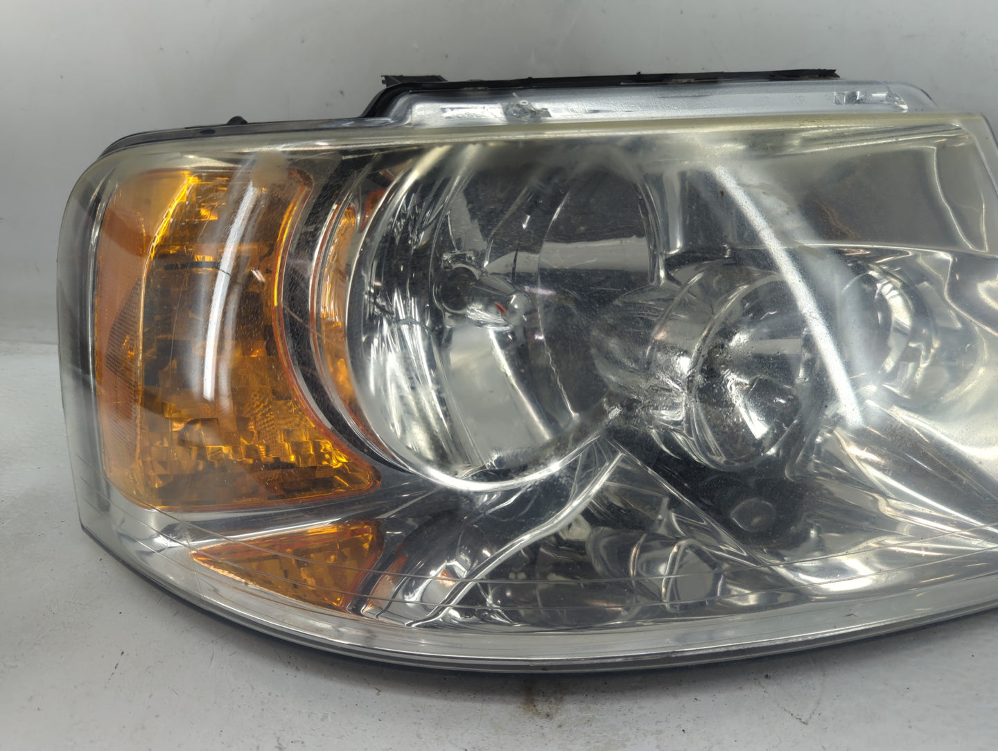 2003 Ford Expedition Passenger Right Oem Head Light Headlight Lamp - Oemusedautoparts1.com