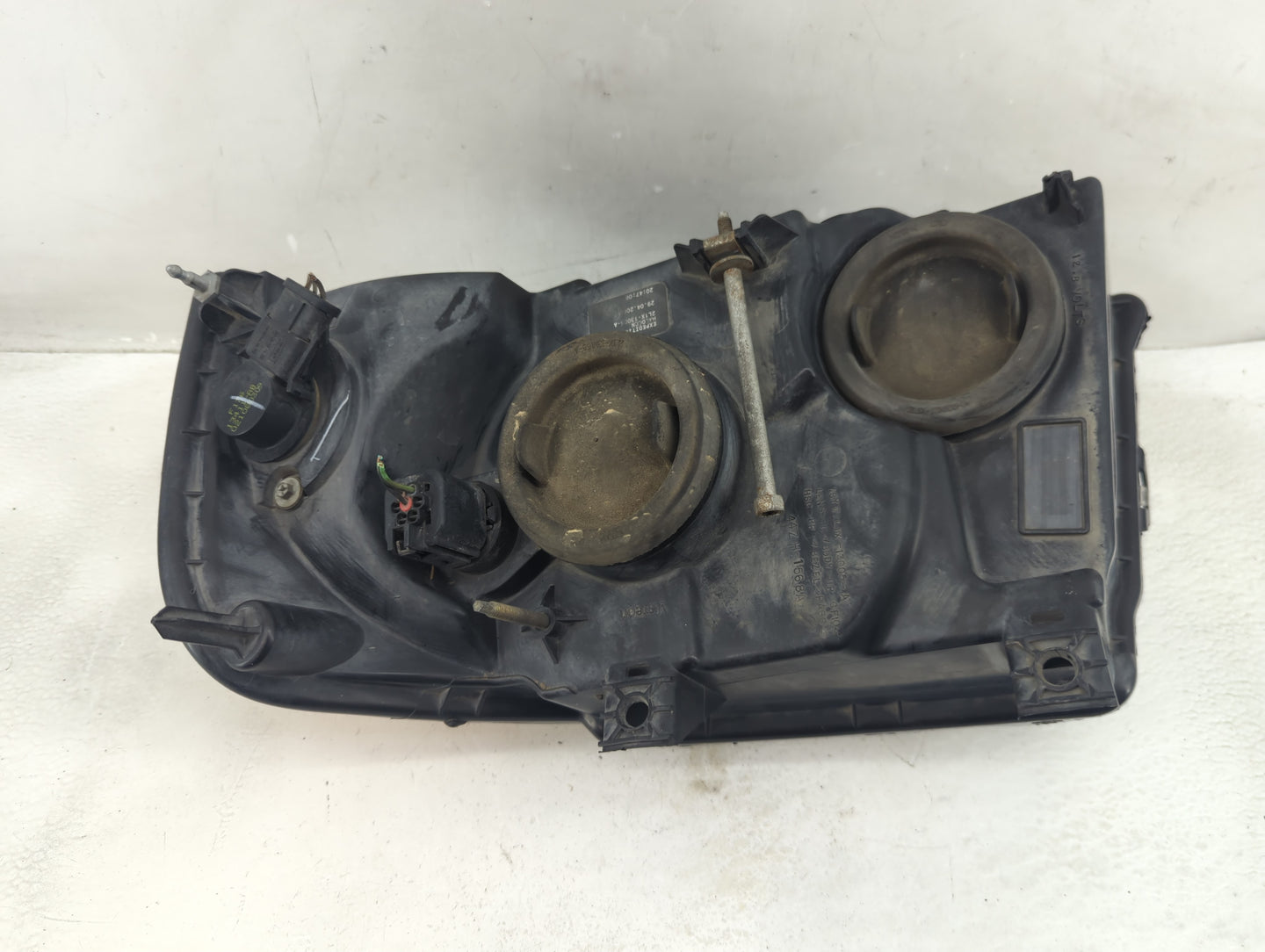 2003 Ford Expedition Passenger Right Oem Head Light Headlight Lamp - Oemusedautoparts1.com