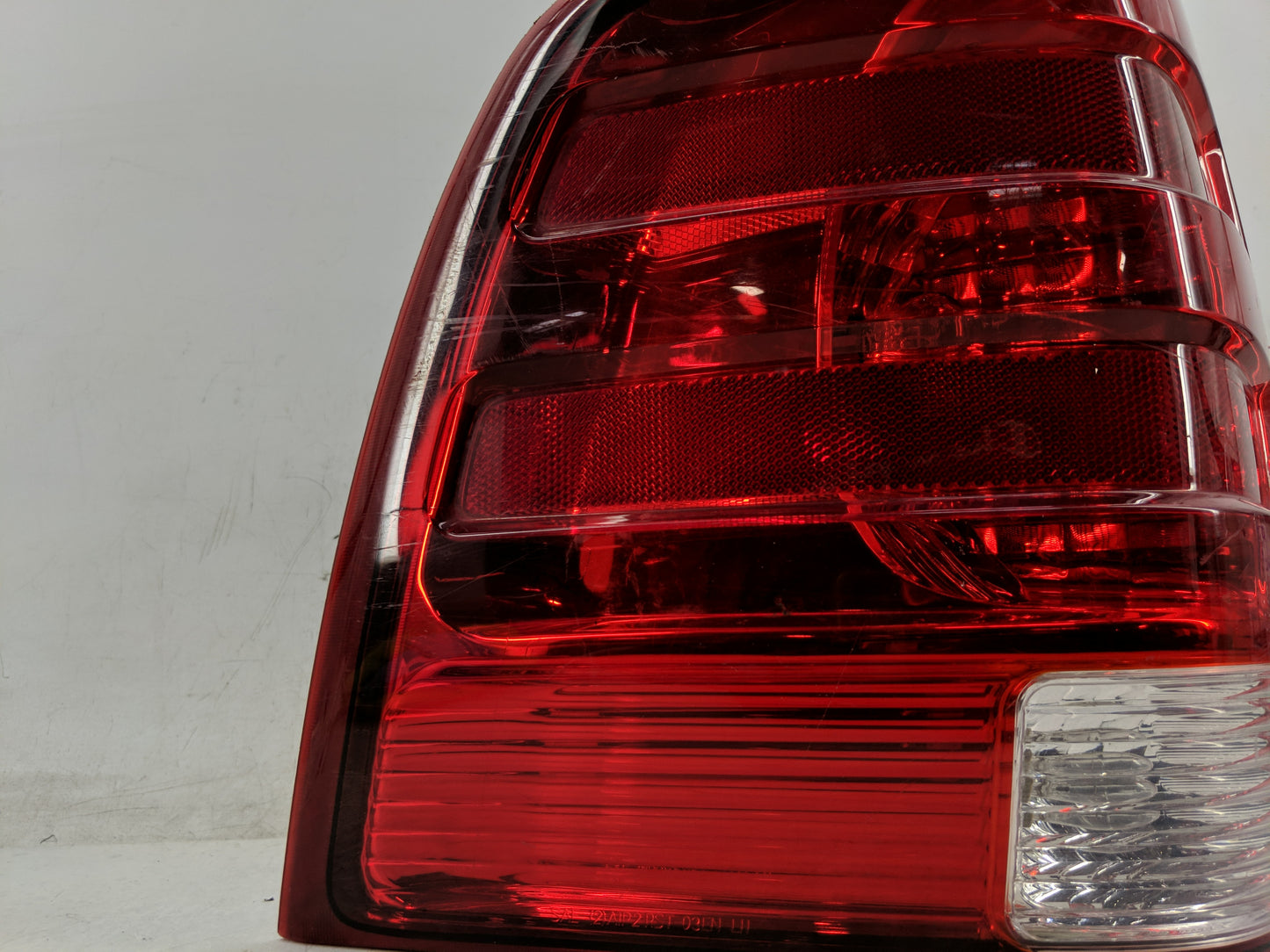 2003-2006 Ford Expedition Tail Light Assembly Passenger Right OEM Fits Fits 2003 2004 2005 2006 OEM Used Auto Parts - Oemuse