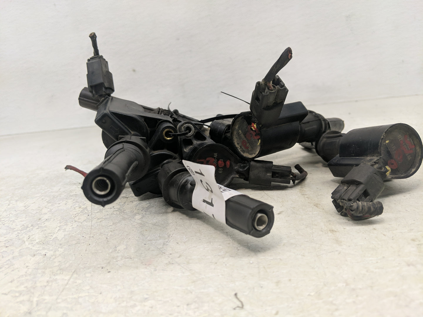 2001-2004 Ford Expedition Ignition Coil Igniter Pack - Oemusedautoparts1.com