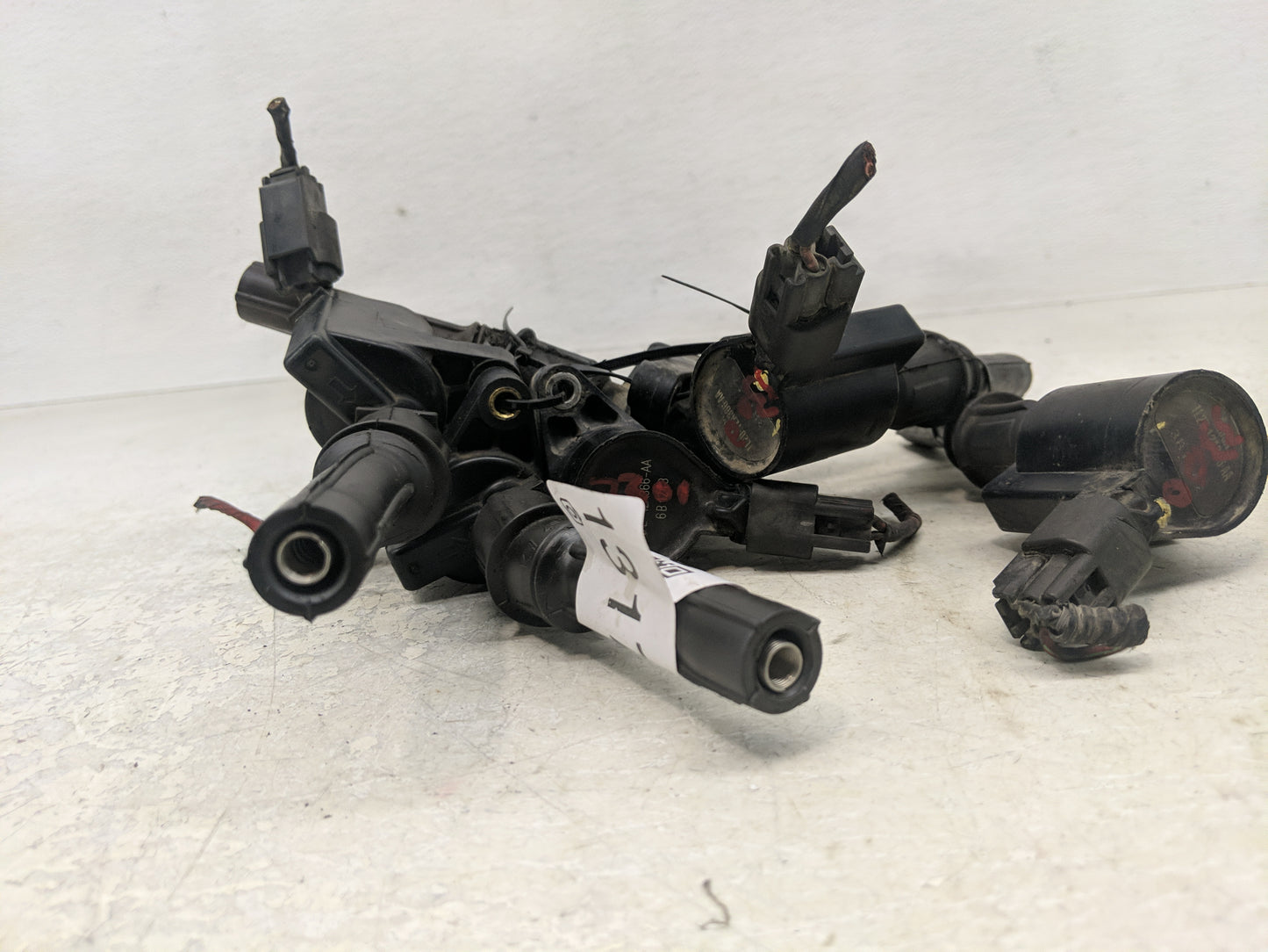 2001-2004 Ford Expedition Ignition Coil Igniter Pack - Oemusedautoparts1.com