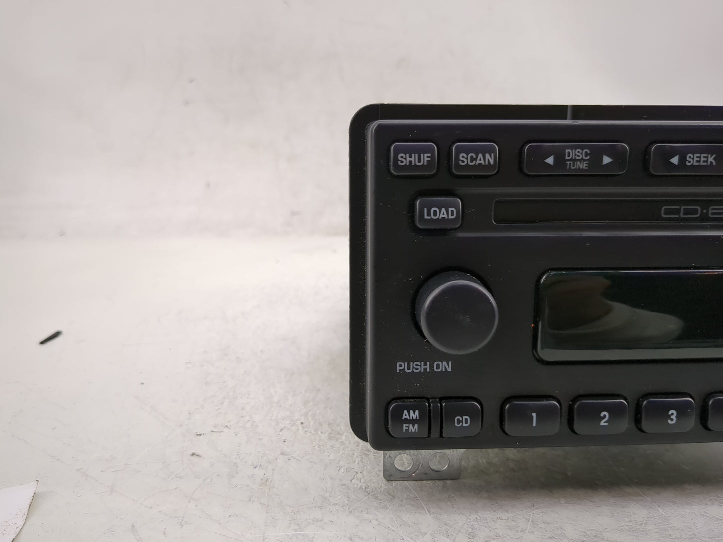 2003 Ford Expedition Radio AM FM Cd Player Receiver Replacement P/N:2L1F-18C815-AE Fits OEM Used Auto Parts - Oemusedautopar