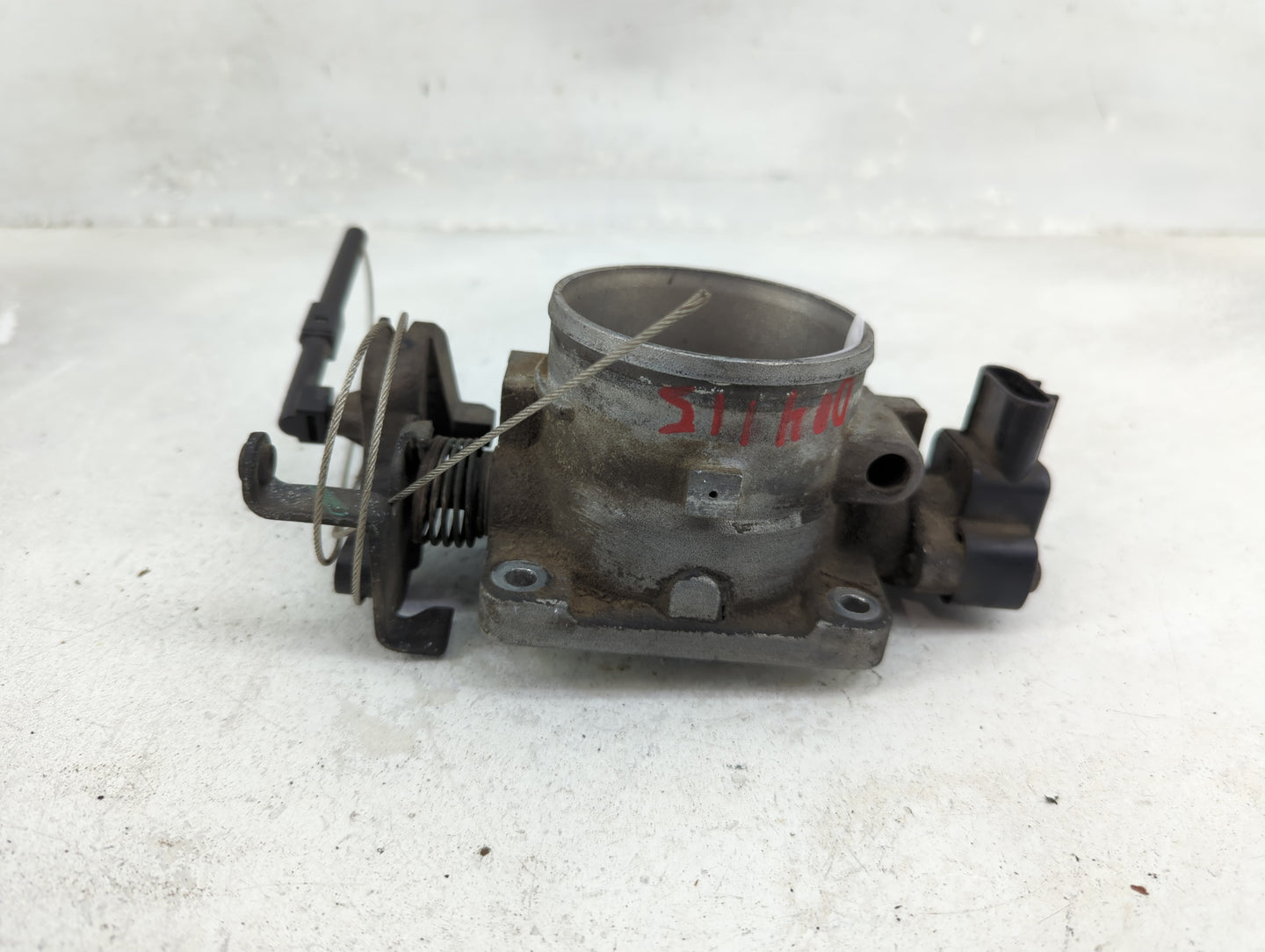 2003 Ford Expedition Throttle Body P/N:2L1U-CA Fits Fits 2000 2001 2002 2004 OEM Used Auto Parts - Oemusedautoparts1.com