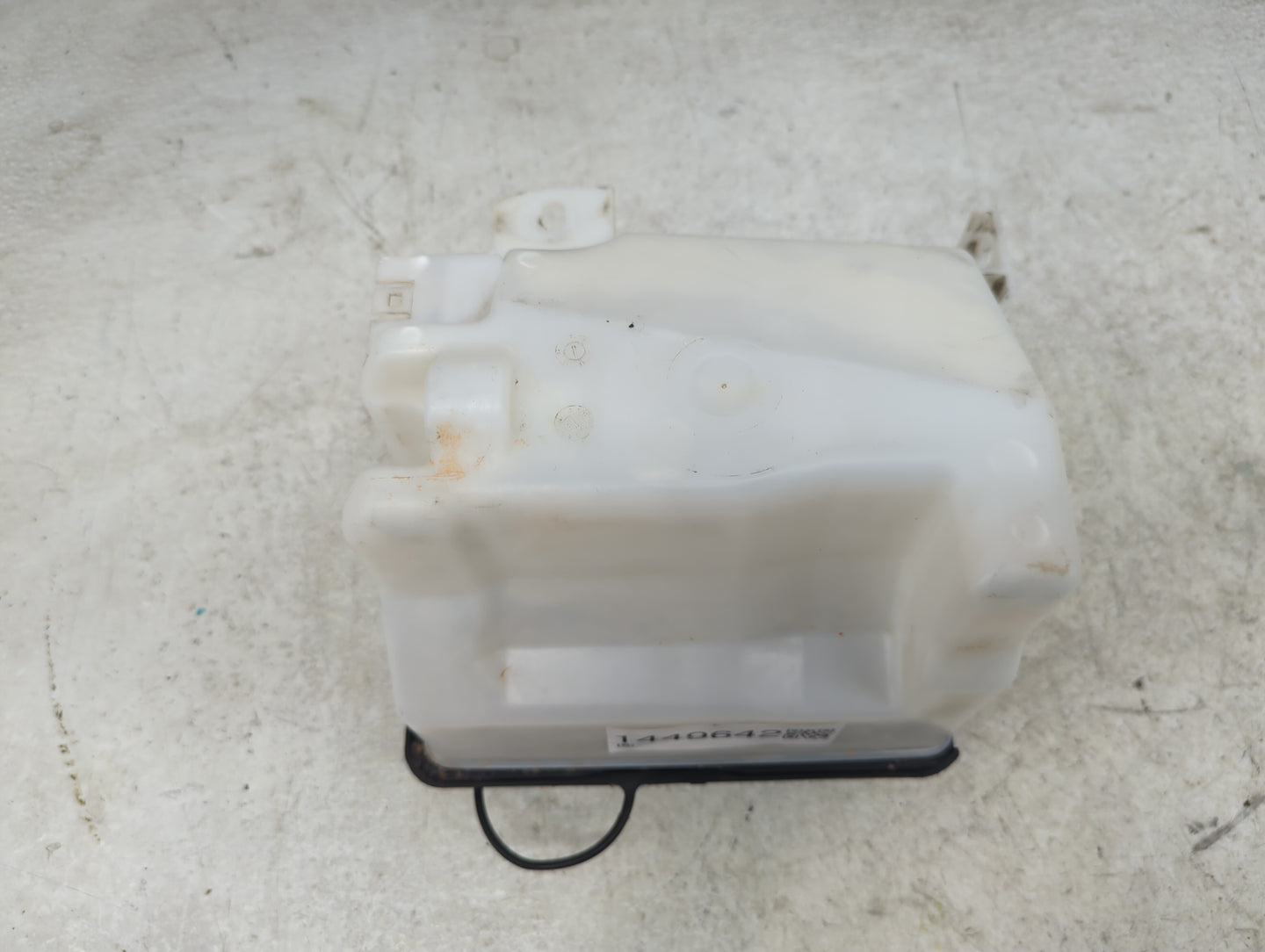 2003 Ford Expedition Radiator Coolant Overflow Expansion Tank Bottle 1449642 - Oemusedautoparts1.com