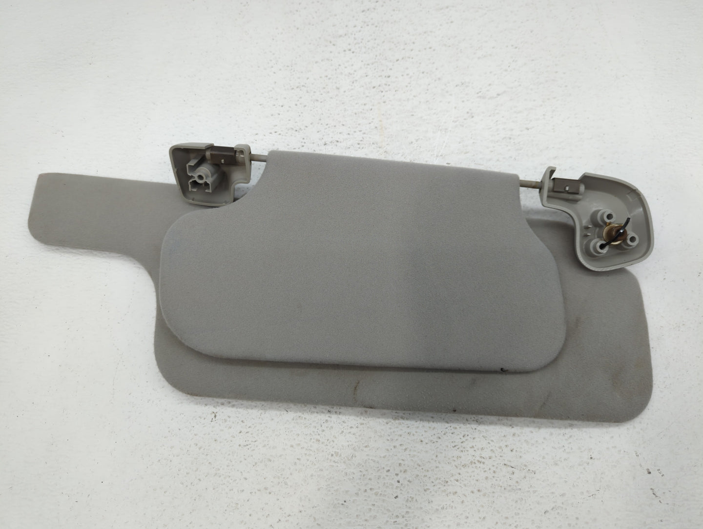 2003-2005 Ford Expedition Sun Visor Shade Replacement Passenger Right Mirror Fits Fits 2003 2004 2005 OEM Used Auto Parts - 