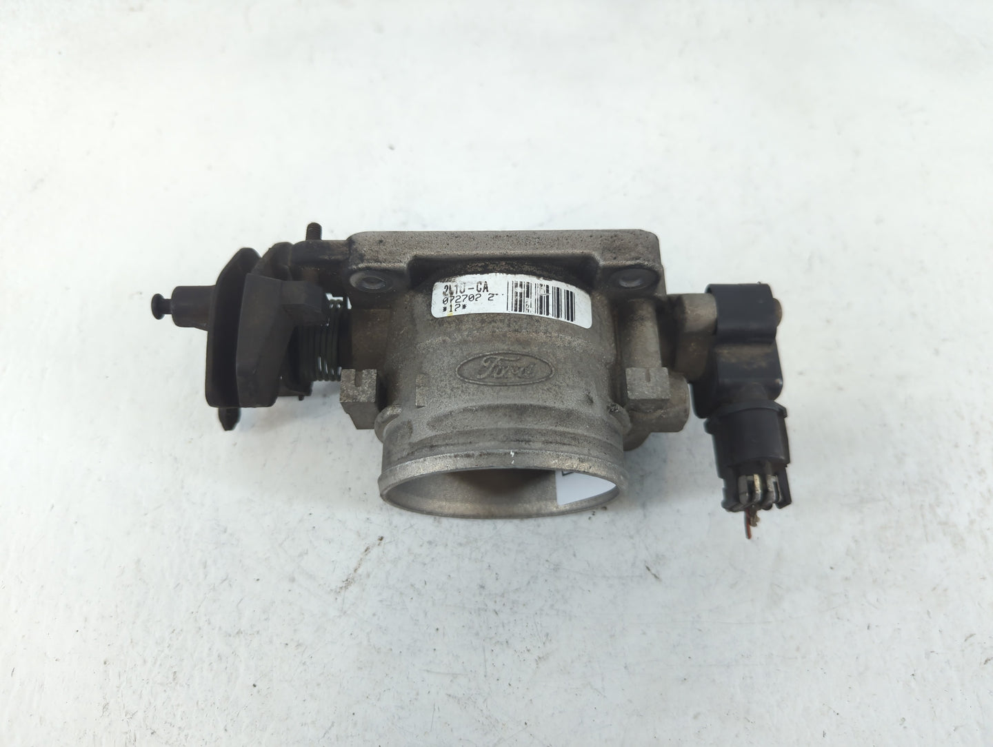 2003 Ford Expedition Throttle Body P/N:072702 2 Fits Fits 2000 2001 2002 2004 OEM Used Auto Parts - Oemusedautoparts1.com