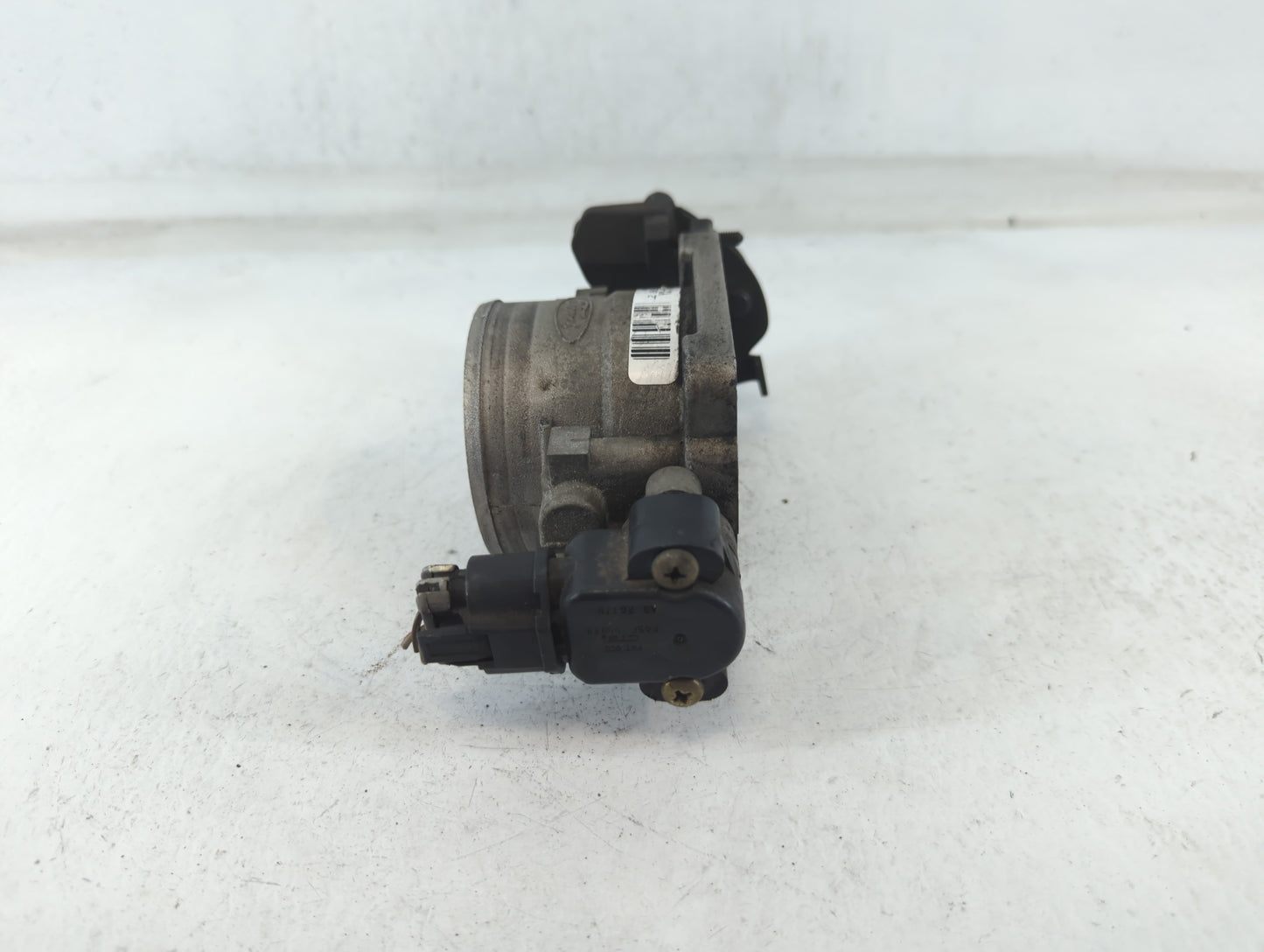 2003 Ford Expedition Throttle Body P/N:072702 2 Fits Fits 2000 2001 2002 2004 OEM Used Auto Parts - Oemusedautoparts1.com