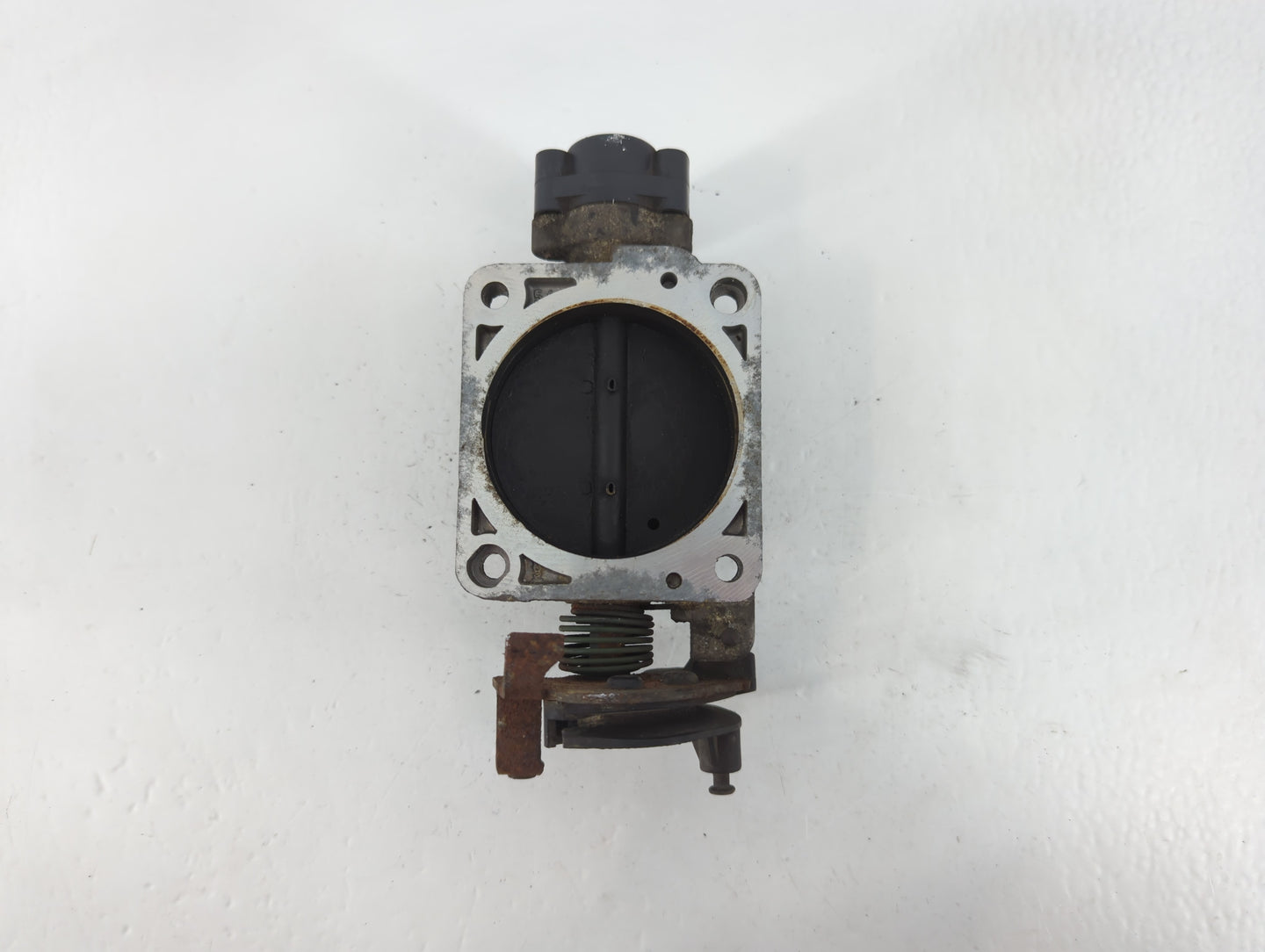 2003 Ford Expedition Throttle Body P/N:090302 2 2L1U-CA Fits Fits 2000 2001 2002 2004 OEM Used Auto Parts - Oemusedautoparts