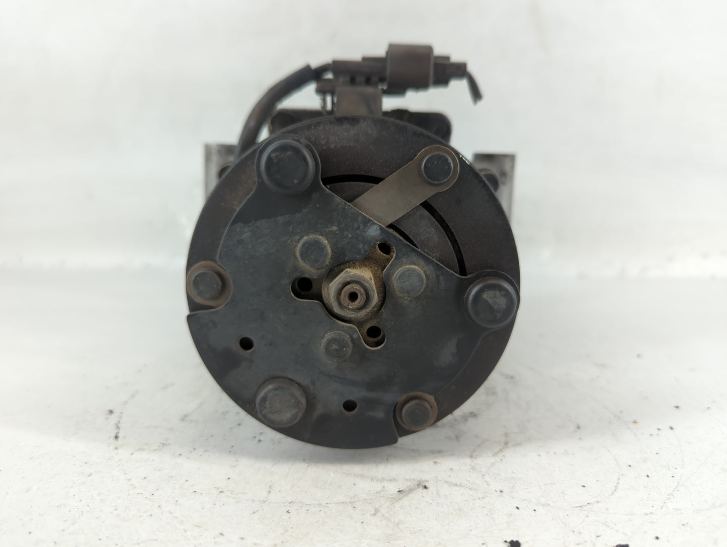 Ford Expedition Air Conditioning A/c Ac Compressor Oem - Oemusedautoparts1.com