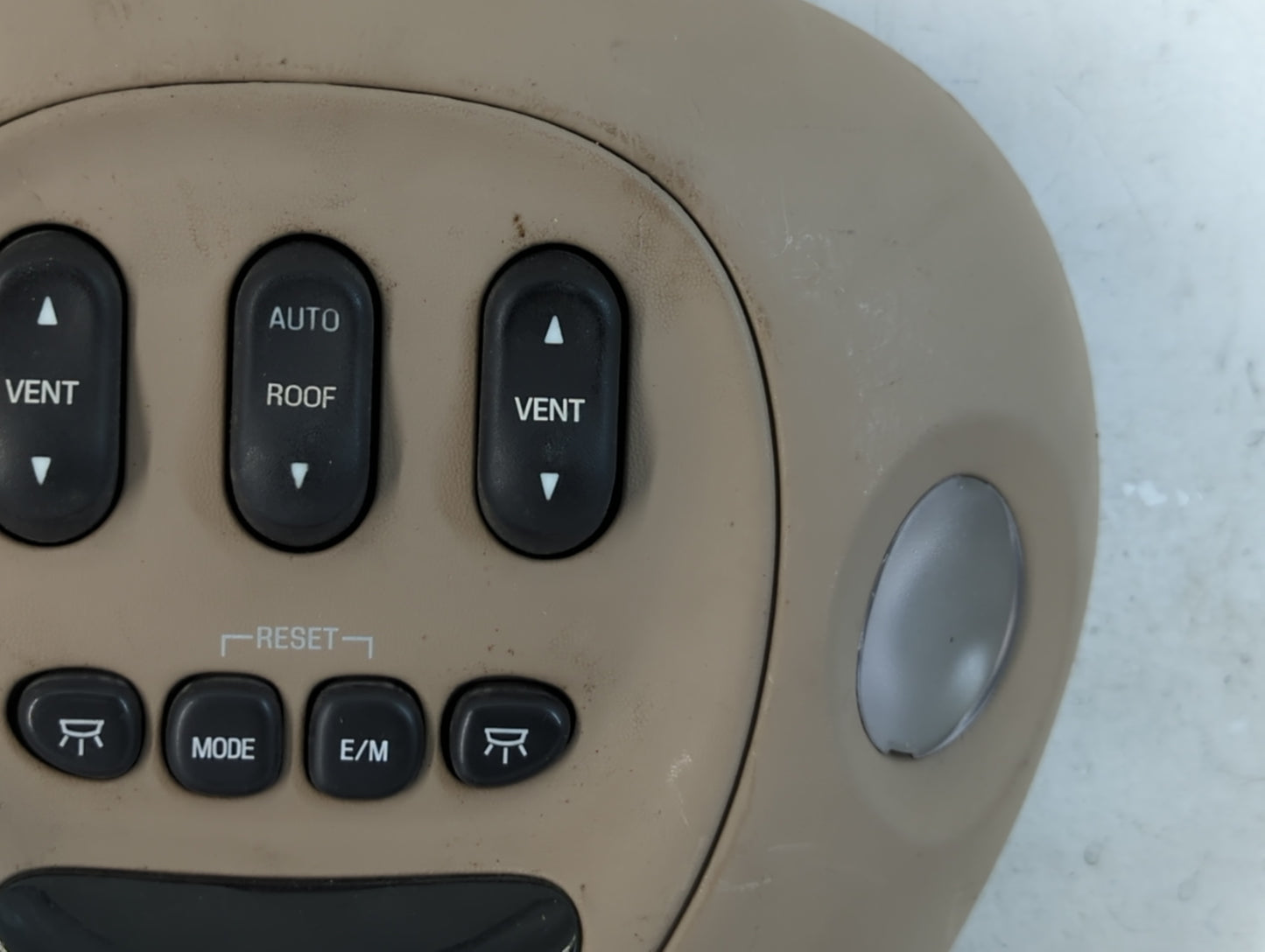 2003 Ford Expedition Overhead Roof Console - Oemusedautoparts1.com