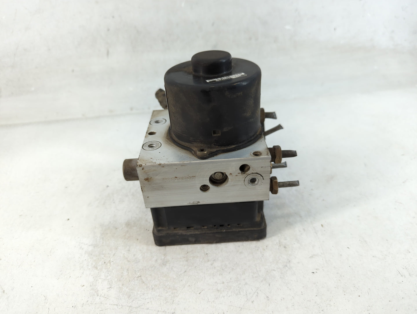 2003 Ford Expedition ABS Pump Control Module Replacement P/N:2L1T-2C219-AE Fits OEM Used Auto Parts - Oemusedautoparts1.com