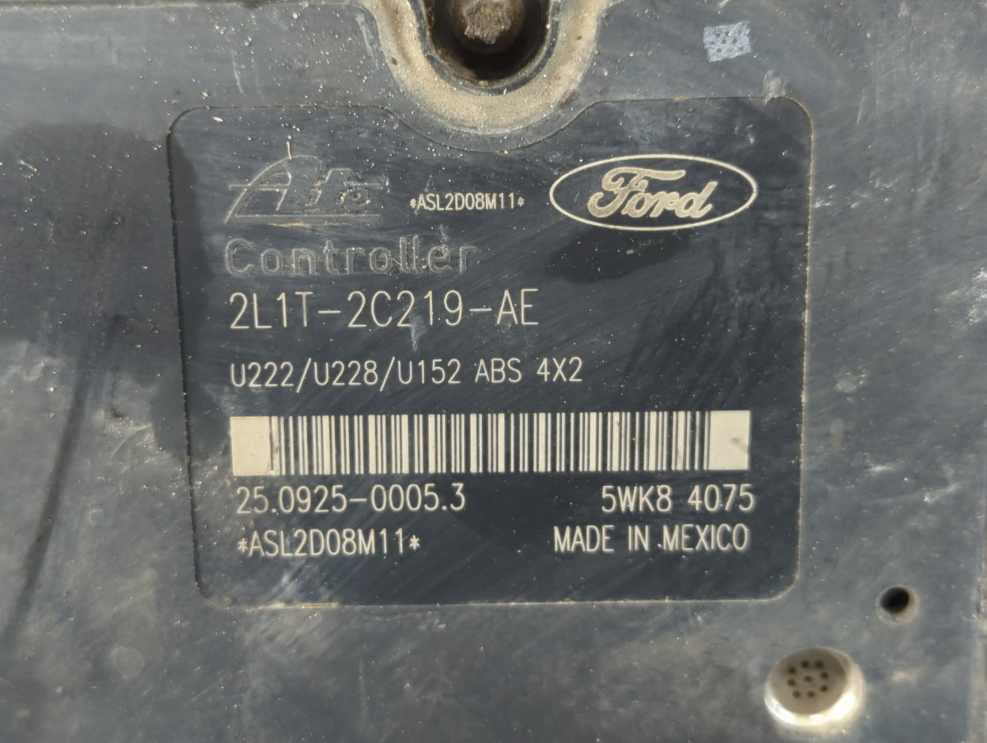2003 Ford Expedition ABS Pump Control Module Replacement P/N:2L1T-2C219-AE Fits OEM Used Auto Parts - Oemusedautoparts1.com