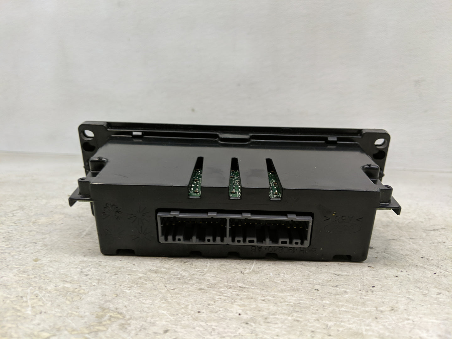 2003 Ford Expedition Climate Control Module Temperature AC/Heater Replacement P/N:2L1H-18C612-AG Fits OEM Used Auto Parts - 