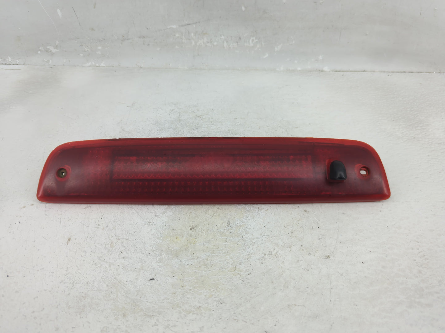 2003 Ford Expedition Driver Left Side Deck Lid Mounted Tail Light - Oemusedautoparts1.com