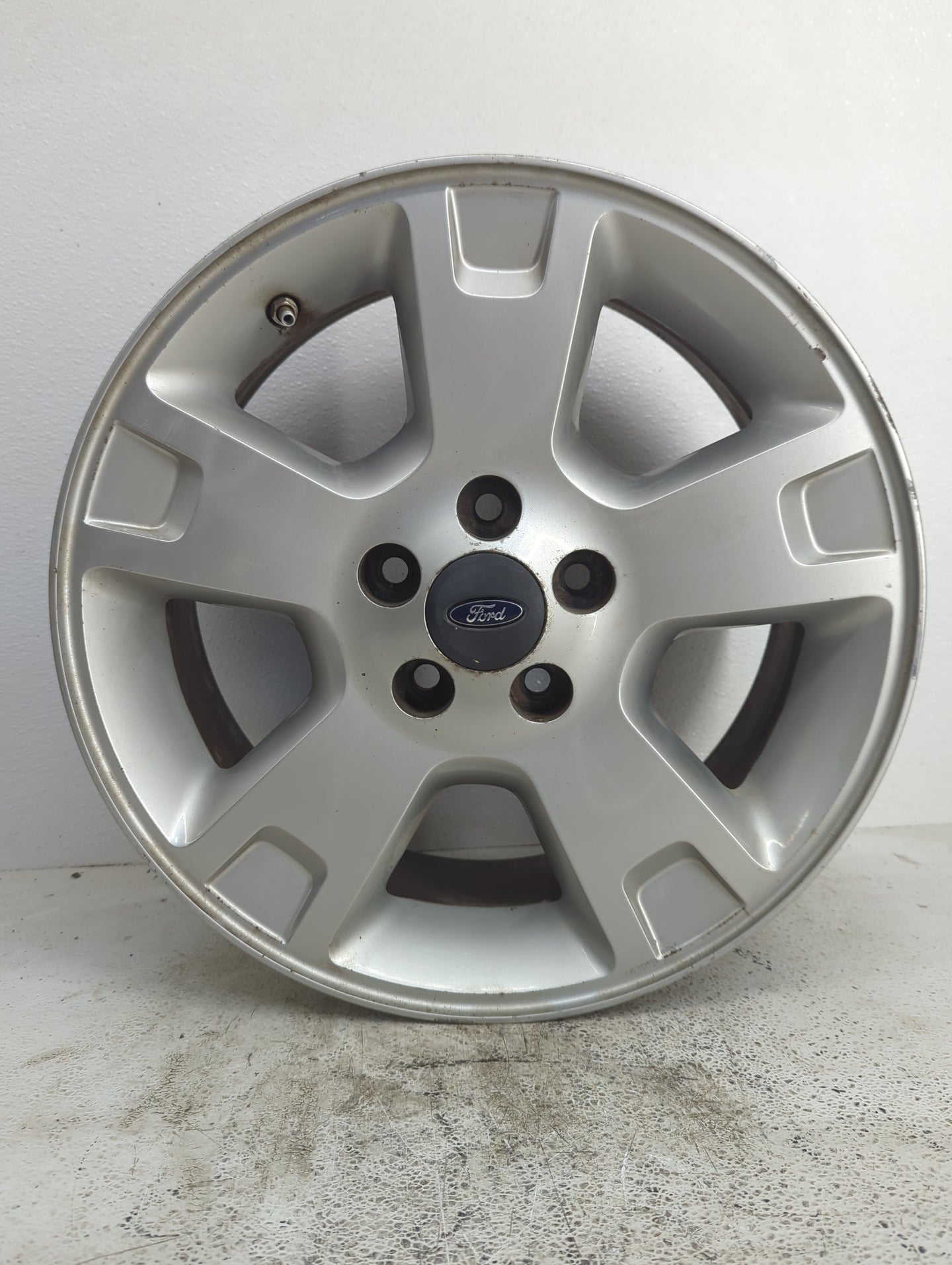 2002-2004 Ford Explorer Oem Wheel Rim - Oemusedautoparts1.com