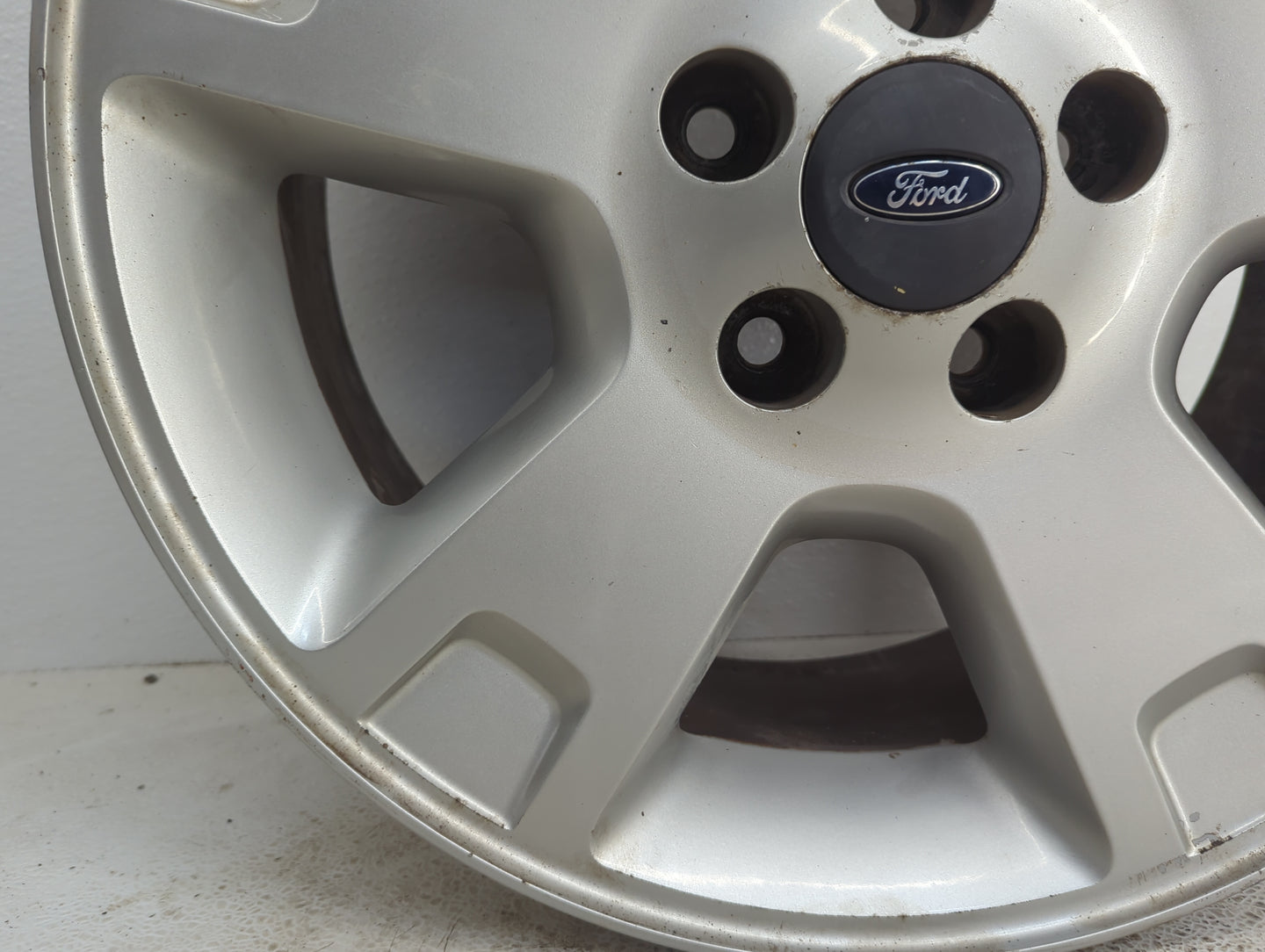 2002-2004 Ford Explorer Oem Wheel Rim - Oemusedautoparts1.com