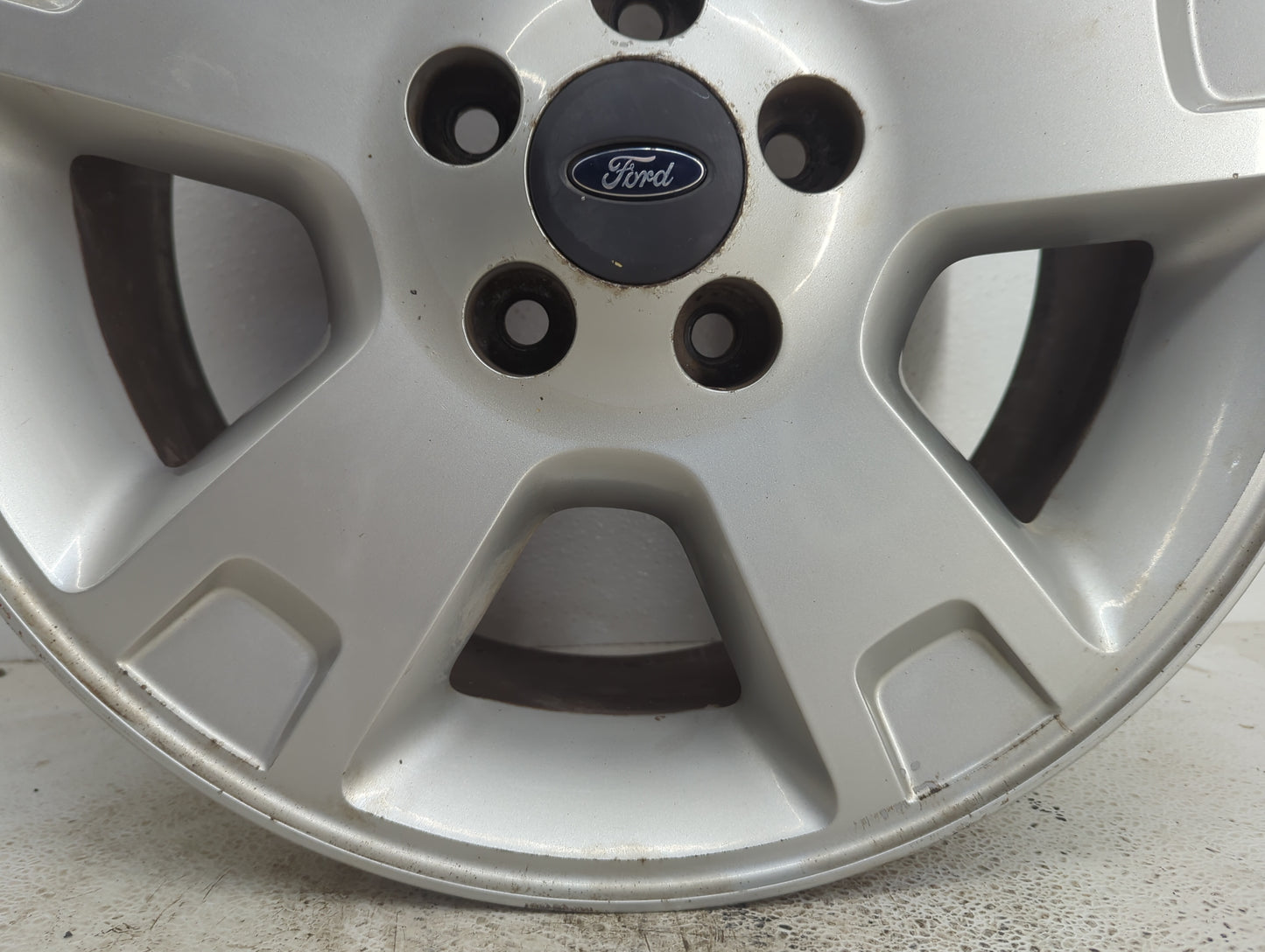 2002-2004 Ford Explorer Oem Wheel Rim - Oemusedautoparts1.com