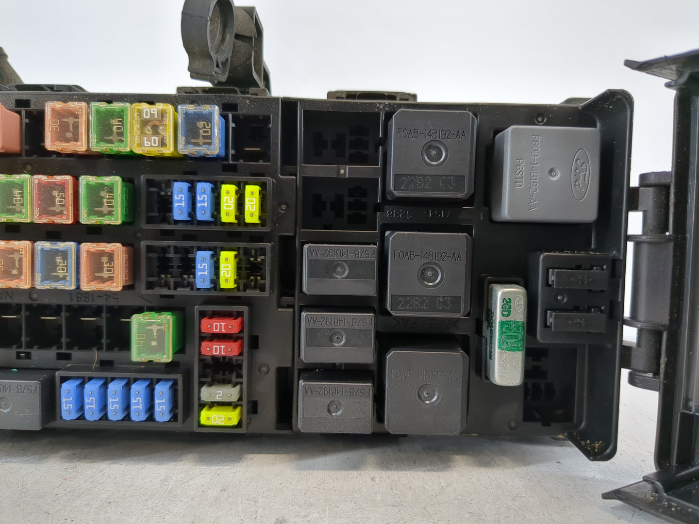 2002-2010 Ford Explorer Fusebox Fuse Box Panel Relay Module P/N:3L2TB14398 BBA Fits OEM Used Auto Parts - Oemusedautoparts1.