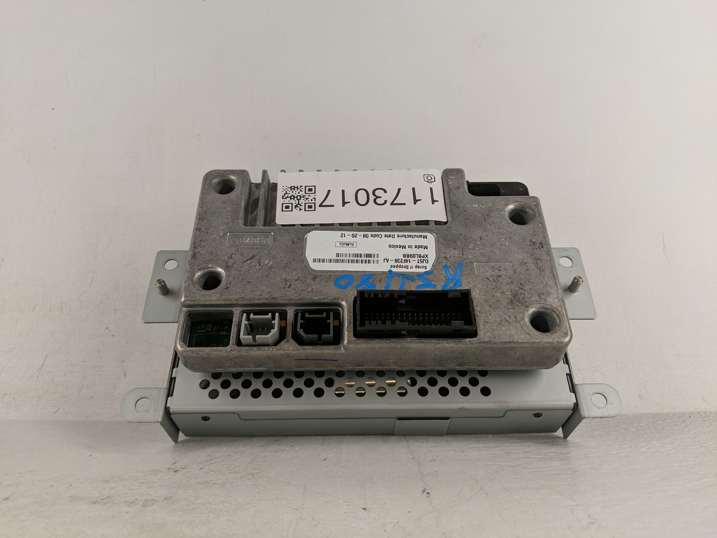 2002-2004 Ford Explorer Radio AM FM Cd Player Receiver Replacement P/N:YL2F 18C821 AGR Fits Fits 2002 2003 2004 OEM Used Aut