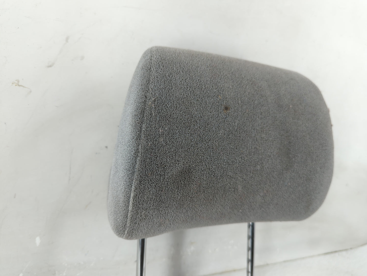 2002-2003 Ford Explorer Headrest Head Rest Rear Seat Fits Fits 2002 2003 OEM Used Auto Parts - Oemusedautoparts1.com