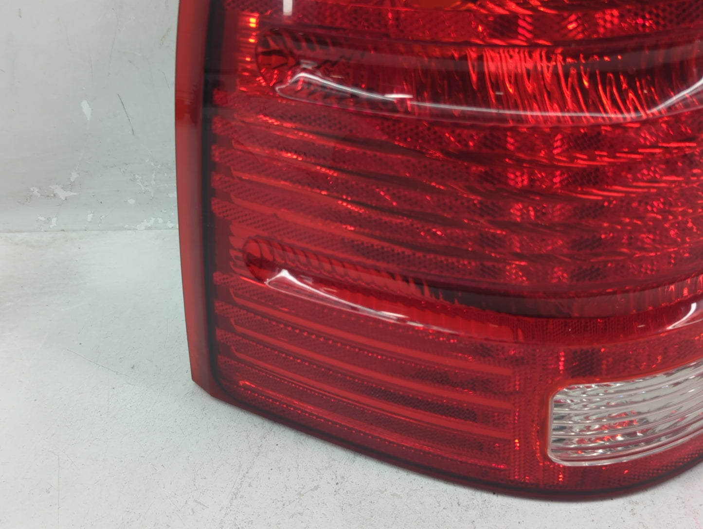 2002-2005 Ford Explorer Tail Light Assembly Driver Left OEM P/N:1L2X-13B505-B Fits Fits 2002 2003 2004 2005 OEM Used Auto Pa