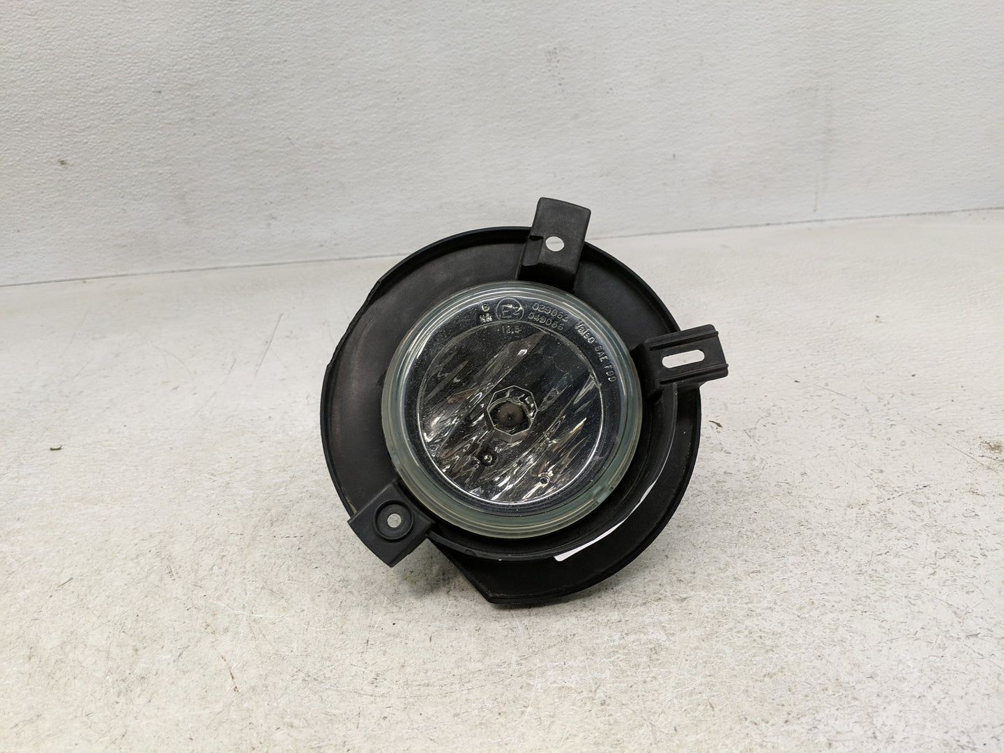 2002-2005 Ford Explorer Passenger Right Oem Fog Light Lamp - Oemusedautoparts1.com