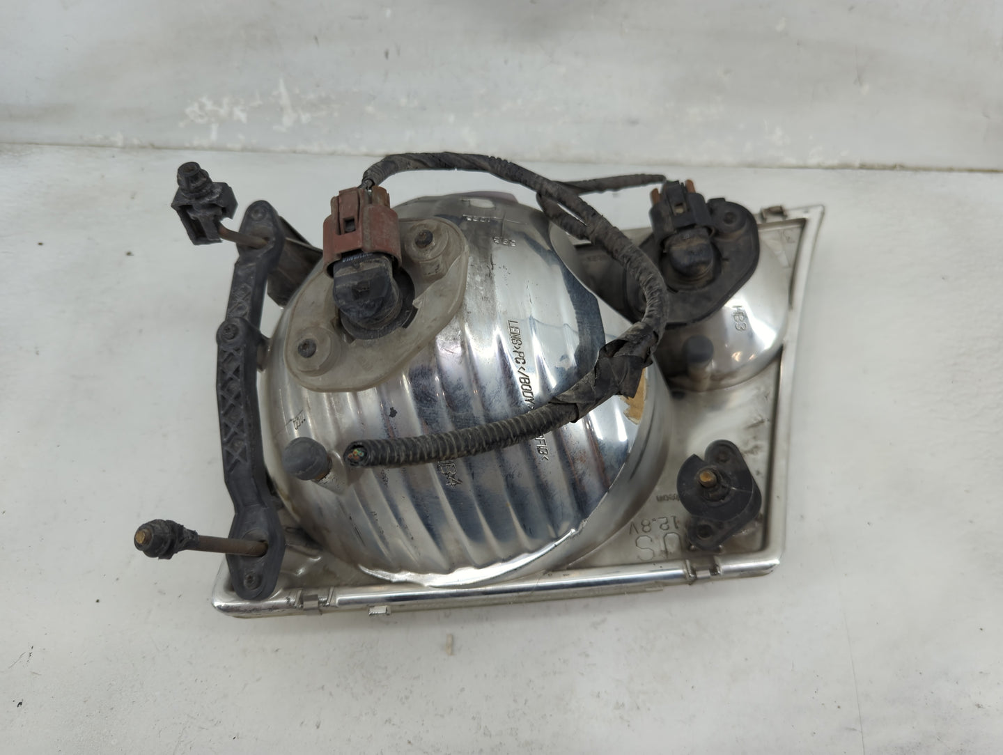 2002-2005 Ford Explorer Passenger Right Oem Head Light Headlight Lamp 1465549 - Oemusedautoparts1.com